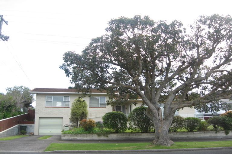 Photo of property in 90a Govett Avenue, Frankleigh Park, New Plymouth, 4310