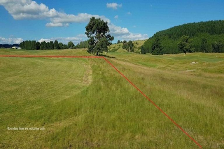 Photo of property in 14 The Fairways, Kinloch, Taupo, 3377