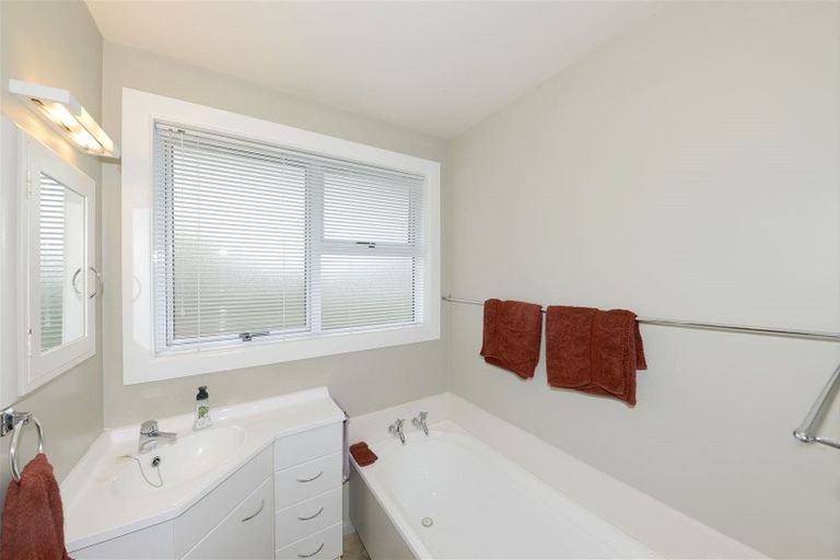 Photo of property in 406 Wairakei Road, Burnside, Christchurch, 8053