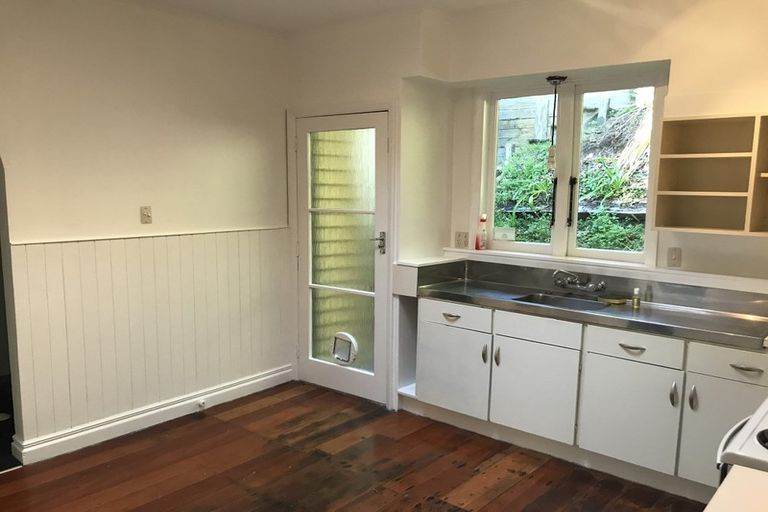 Photo of property in 10 Korimako Road, Days Bay, Lower Hutt, 5013