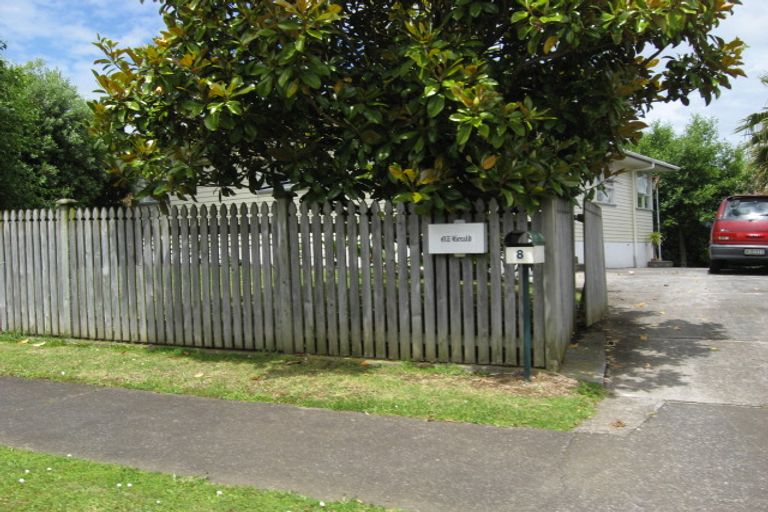 Photo of property in 8 Duggan Avenue, Mangere, Auckland, 2022