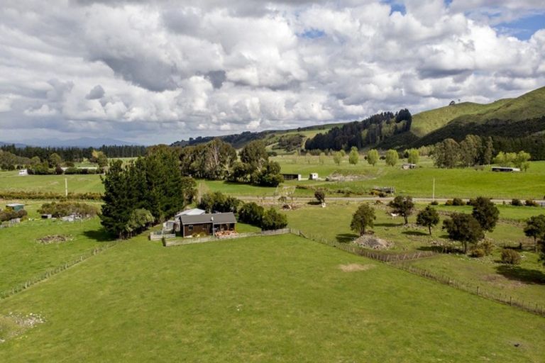 Photo of property in 70 Parkers Road, West Taratahi, Carterton, 5791