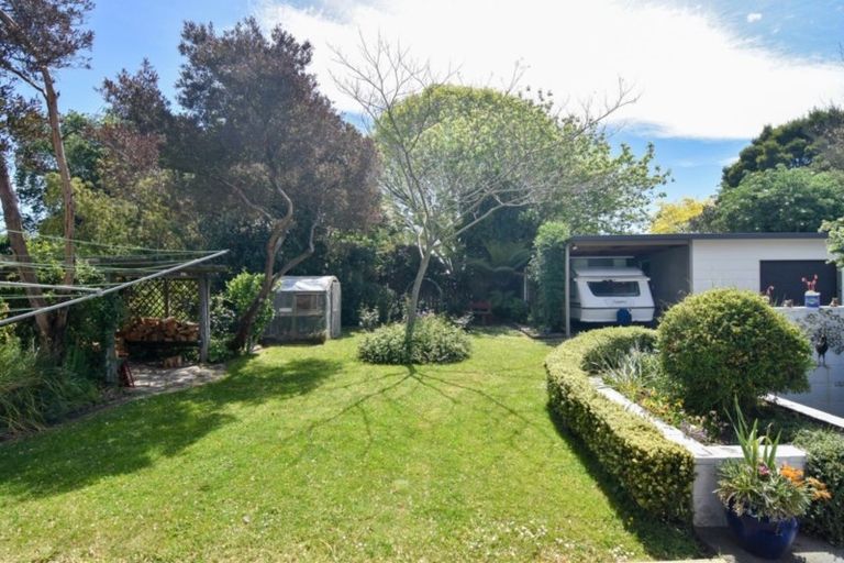 Photo of property in 12 Deller Drive, Carterton, 5713