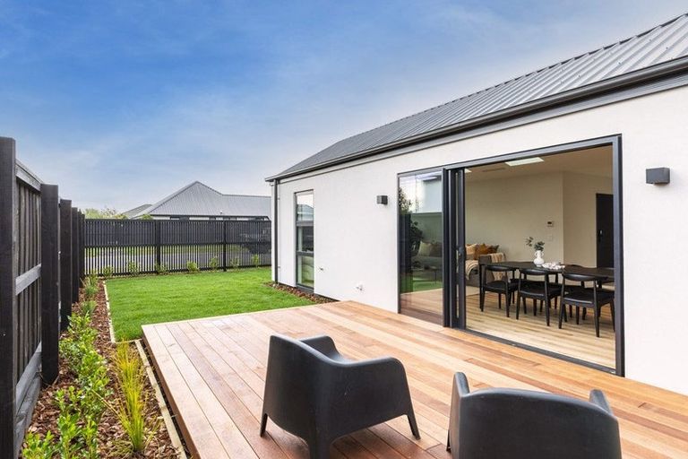 Photo of property in 2 Perehia Mews, Marshland, Christchurch, 8083