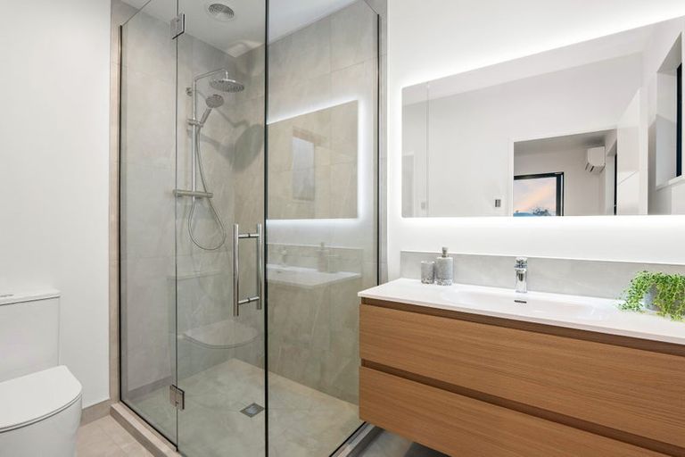 Photo of property in 16 Soleares Avenue, Mount Pleasant, Christchurch, 8081