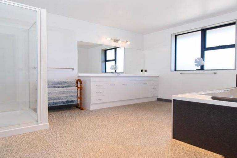 Photo of property in 3 Lakeview Drive, Foxton Beach, Foxton, 4815