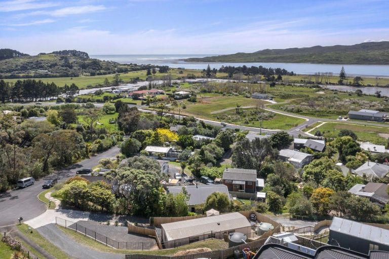Photo of property in 9a Rakaunui Street, Raglan, 3297