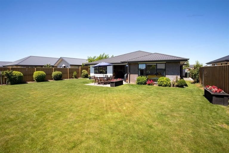 Photo of property in 85 Shillingford Boulevard, Rolleston, 7615