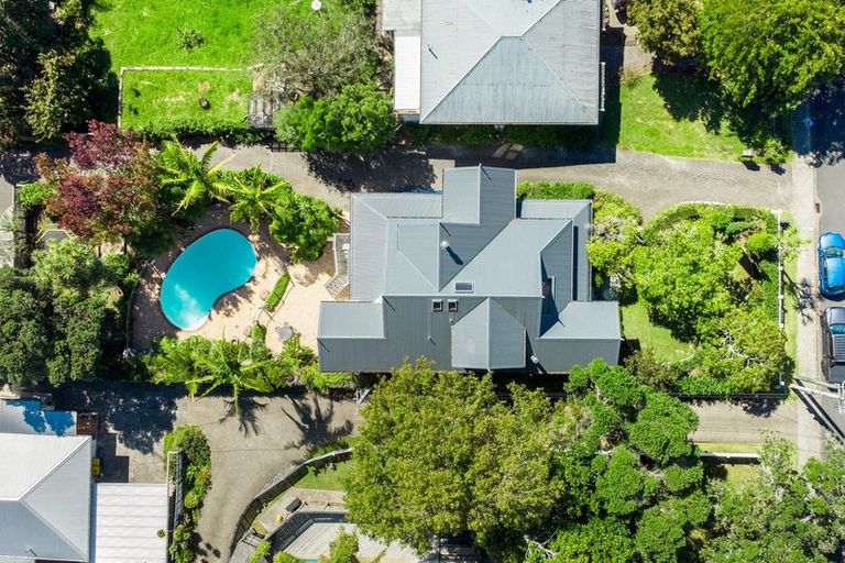 Photo of property in 1/36 Maritime Terrace, Birkenhead, Auckland, 0626