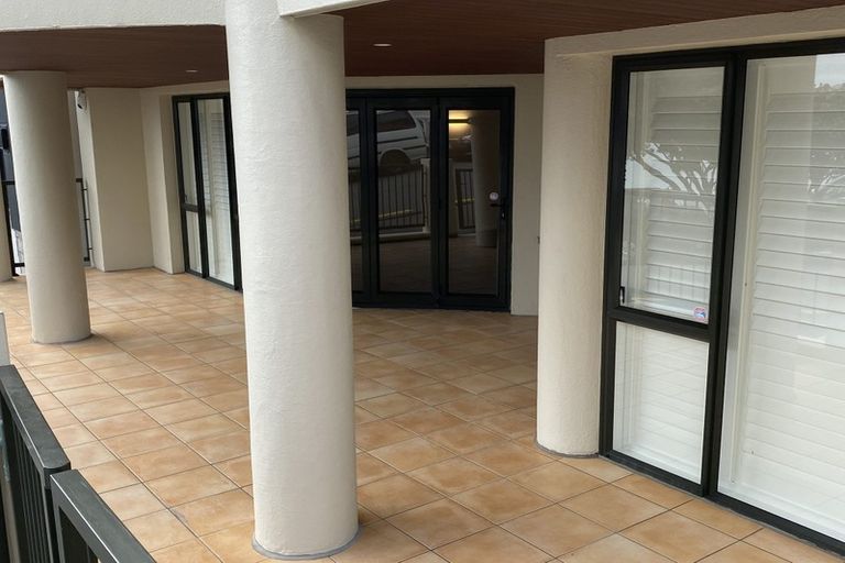 Photo of property in 13/22 Oriental Terrace, Oriental Bay, Wellington, 6011