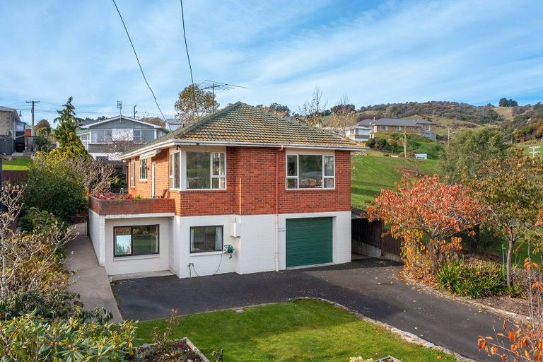 Photo of property in 8 Elwyn Crescent, Green Island, Dunedin, 9018