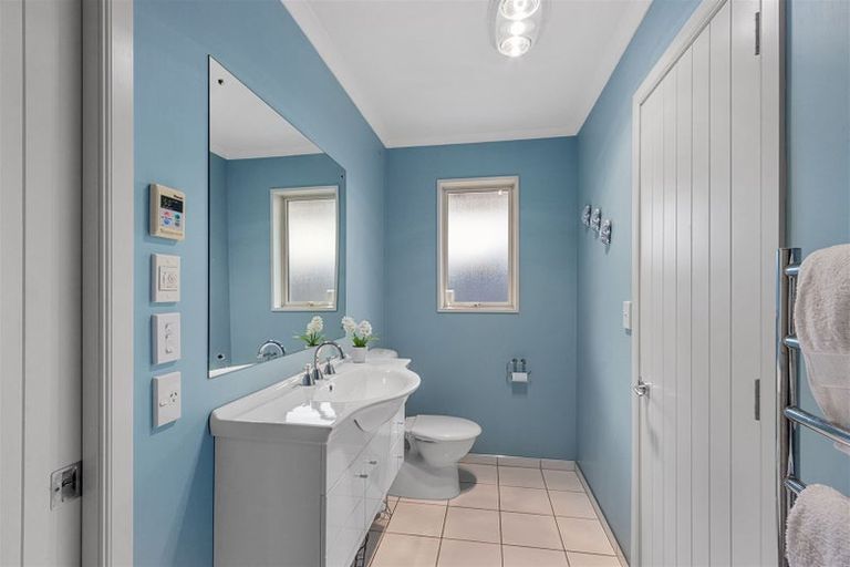 Photo of property in 11a Blarney Place, Casebrook, Christchurch, 8051