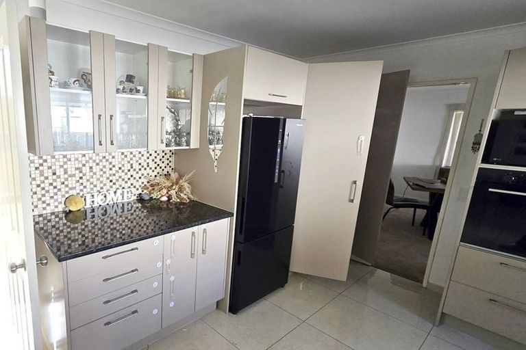 Photo of property in 2 Carbisdale Road, Flat Bush, Auckland, 2016