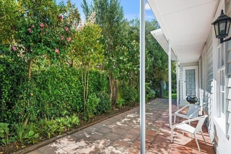 Photo of property in 1/48 Fendalton Road, Fendalton, Christchurch, 8014