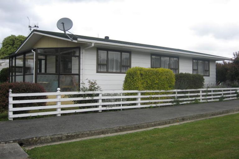 Photo of property in 2 Alexandra Street, Pahiatua, 4910