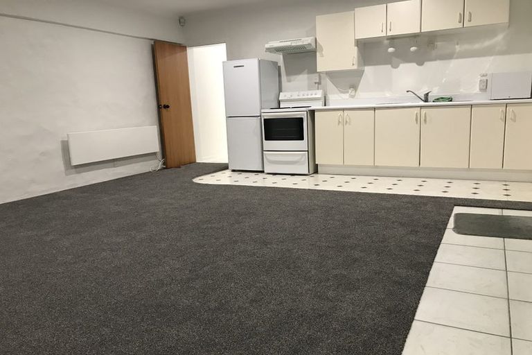 Photo of property in 6 Ferntree Terrace, West Harbour, Auckland, 0618