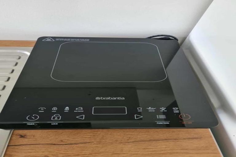 Photo of property in 28 Arataki Road, Havelock North, 4130