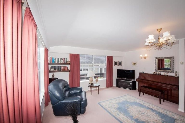 Photo of property in 27 Cranwell Street, Churton Park, Wellington, 6037