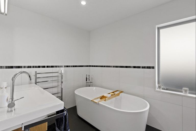 Photo of property in 991a Frankton Road, Frankton, Queenstown, 9300