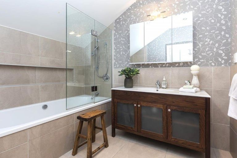 Photo of property in 150 Clyde Road, Burnside, Christchurch, 8053