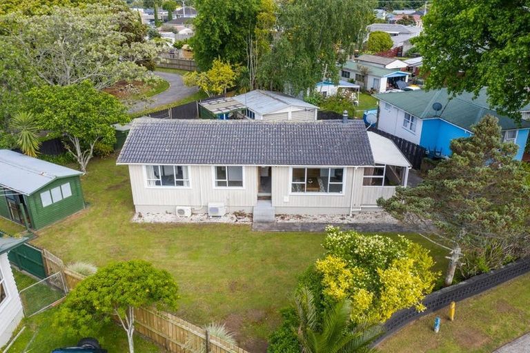Photo of property in 13 Cooper Place, Papakura, 2110