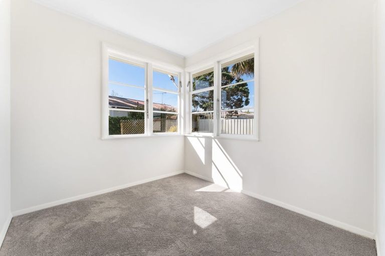 Photo of property in 3 Ellen Street, Manurewa East, Auckland, 2102