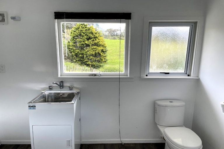 Photo of property in 57 Candia Road, Henderson Valley, Auckland, 0614