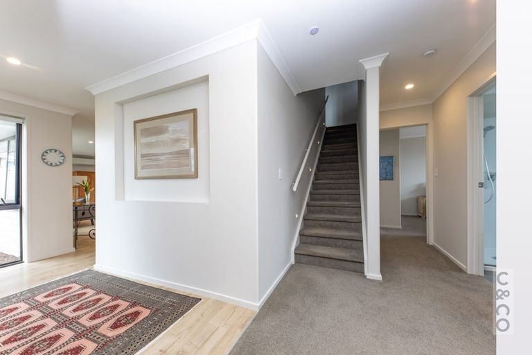 Photo of property in 17 Pitoitoi Drive, Riverhead, 0820