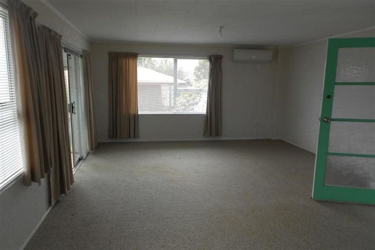 Photo of property in 2/311 Carrington Street, Vogeltown, New Plymouth, 4310