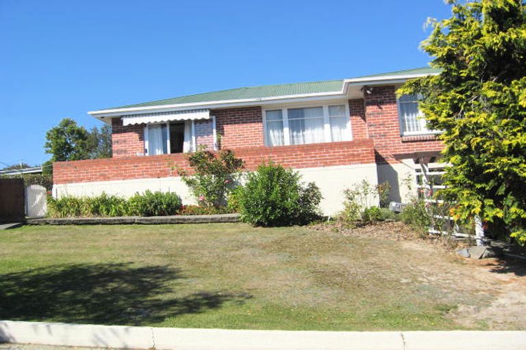 Photo of property in 1 Gloucester Street, Watlington, Timaru, 7910