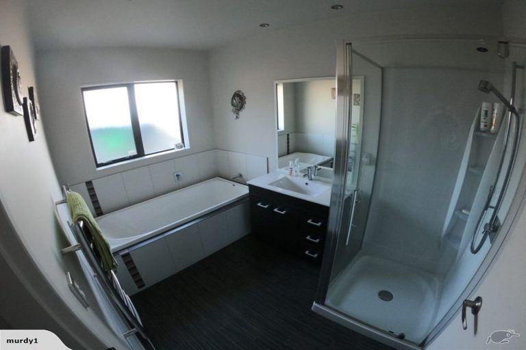 Photo of property in 62 Geneva Terrace, Kelvin Grove, Palmerston North, 4414