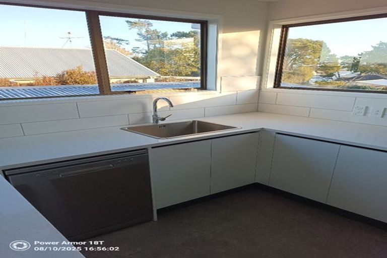 Photo of property in 3 Cade Place, Weymouth, Auckland, 2103