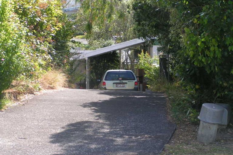 Photo of property in 20 Nutsey Avenue, Northcote, Auckland, 0627