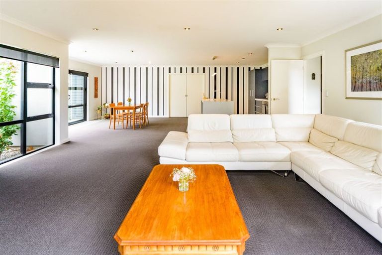 Photo of property in 12a Conway Place, Terrace End, Palmerston North, 4410