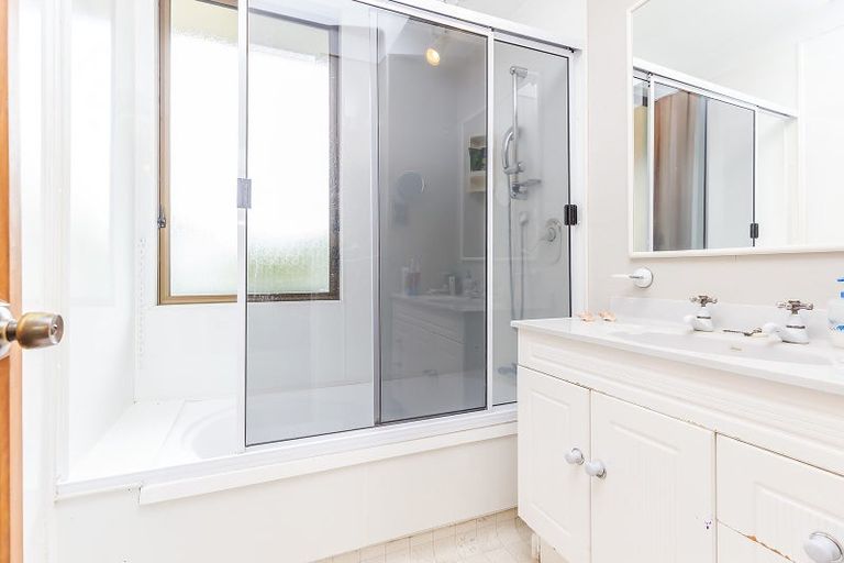 Photo of property in 167 Orangi Kaupapa Road, Northland, Wellington, 6012