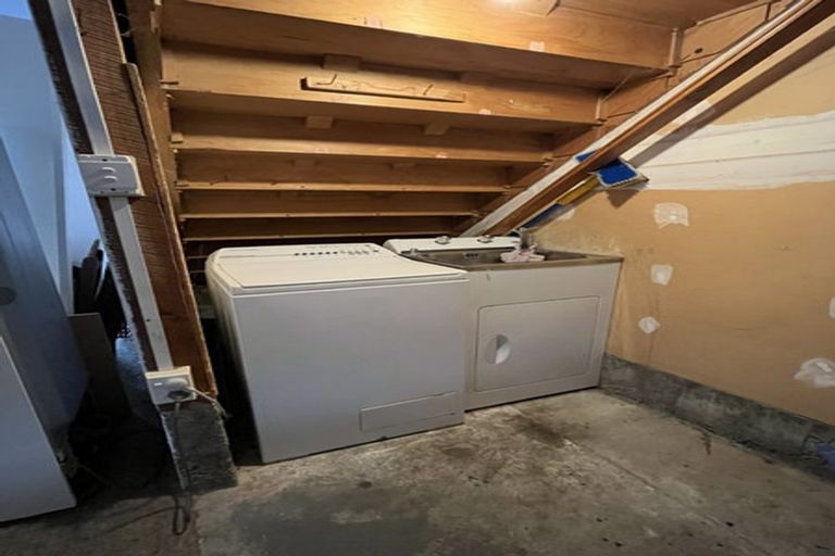 Photo of property in 3 Peters Avenue, Cloverlea, Palmerston North, 4412