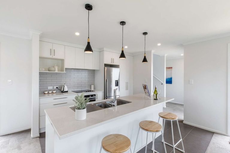 Photo of property in 67 Ridge View Crescent, Pukekohe, 2120