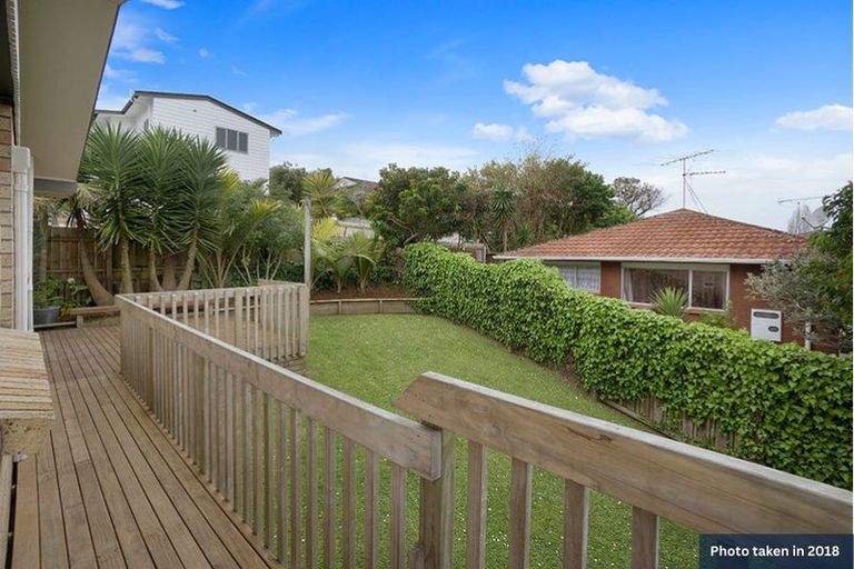 Photo of property in 1/17 Sandiacre Way, Browns Bay, Auckland, 0630