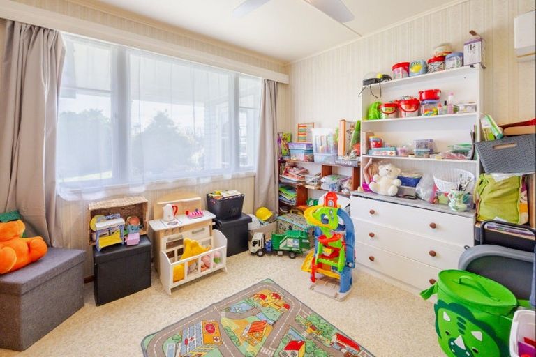 Photo of property in 8 Jull Crescent, Waipukurau, 4200
