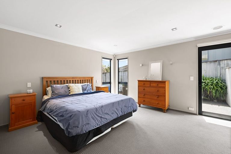 Photo of property in 21 Raddington Way, Huntington, Hamilton, 3210