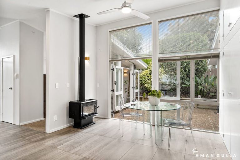 Photo of property in 4 Gladys Avenue, Glenfield, Auckland, 0629