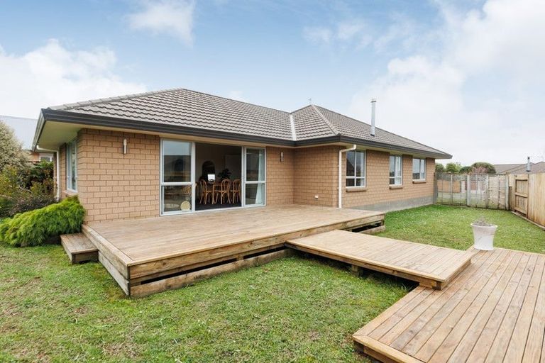Photo of property in 33 Masefield Terrace, Kelvin Grove, Palmerston North, 4414