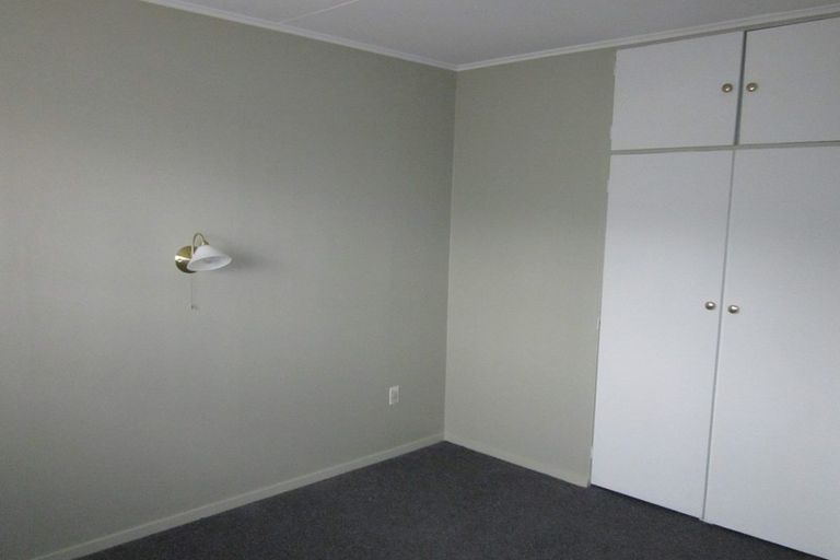 Photo of property in 2 Avro Road, Blue Mountains, Upper Hutt, 5371