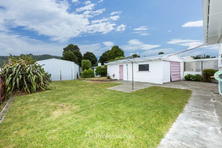 Photo of property in 11 Benge Crescent, Clouston Park, Upper Hutt, 5018