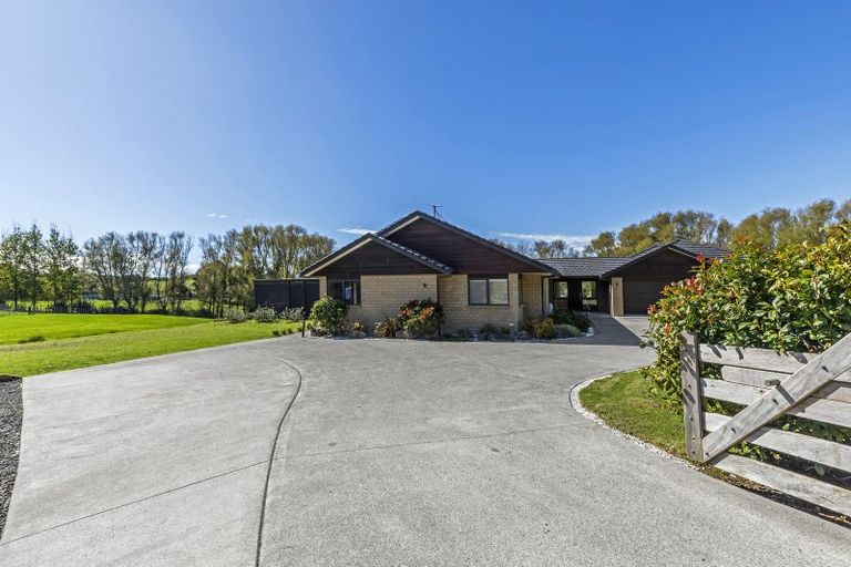 Photo of property in 34 Arone Way, Wainui, 0994