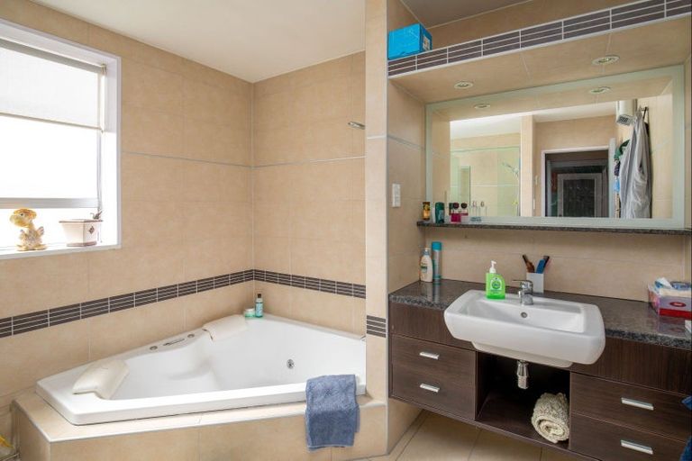 Photo of property in 12a Kenmare Street, Alexandra, 9320