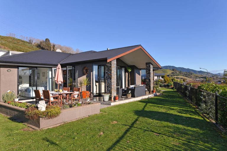 Photo of property in 63 Somerset Terrace, Stoke, Nelson, 7011