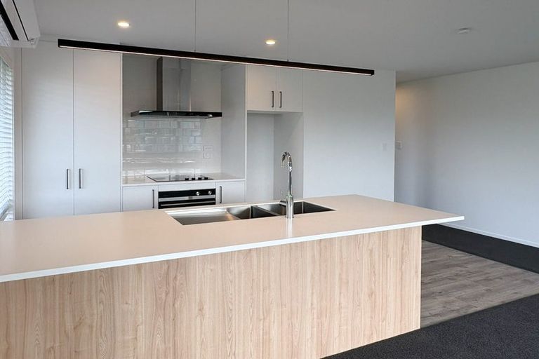Photo of property in 1 Hunia Place, Hei Hei, Christchurch, 8042