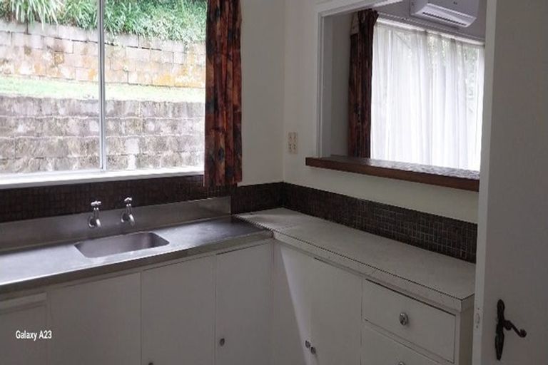 Photo of property in 5a Magnolia Grove, Maungaraki, Lower Hutt, 5010