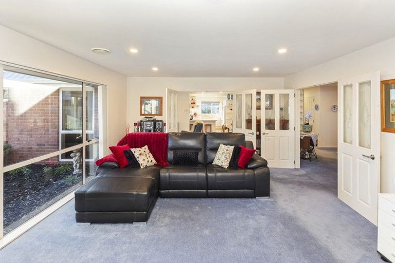 Photo of property in 10 Cordyline Place, Waimairi Beach, Christchurch, 8083